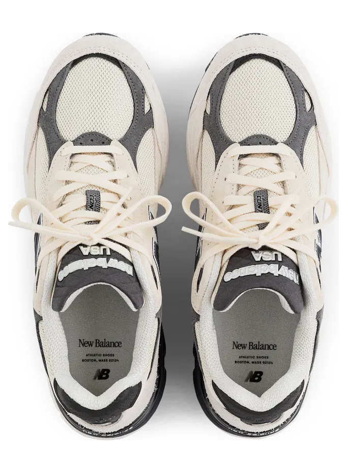 new-balance-990 MR990V3-38856