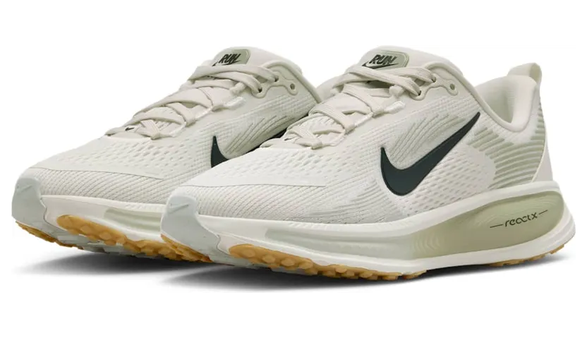 nike-vomero-18 HQ2157-011