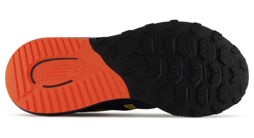 new-balance-sneaker MTNTRCE4