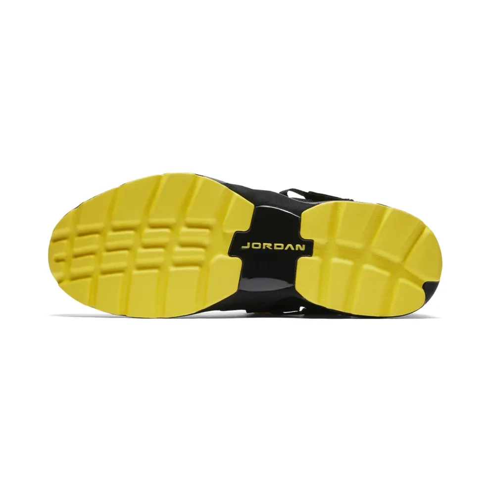 Jordan Trunner LX Thunder Black/Black-Opti Yellow (897992-031)