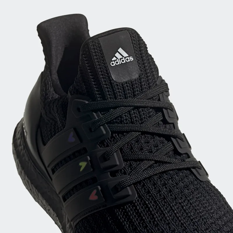 Adidas UltraBoost 4.0 DNA ‘Black Hearts’ Core Black/Core Black/Gold Metallic (GZ9227)