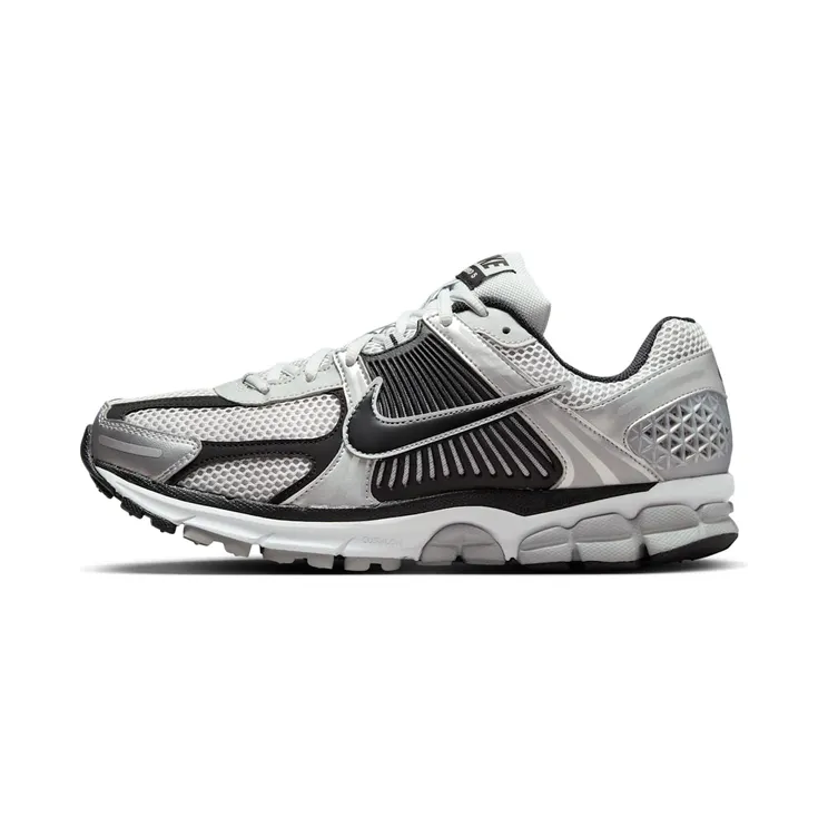Nike Zoom Vomero 5 “Metallic Silver / Pure Platinum / White / Black” (FJ4151-004)