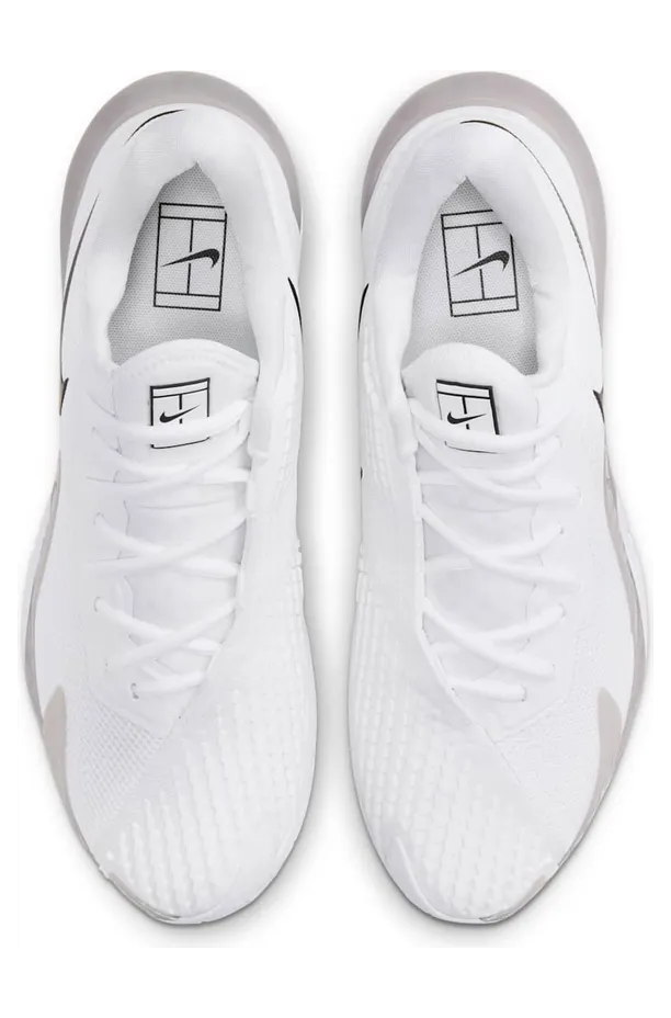 nikecourt CD0424-107