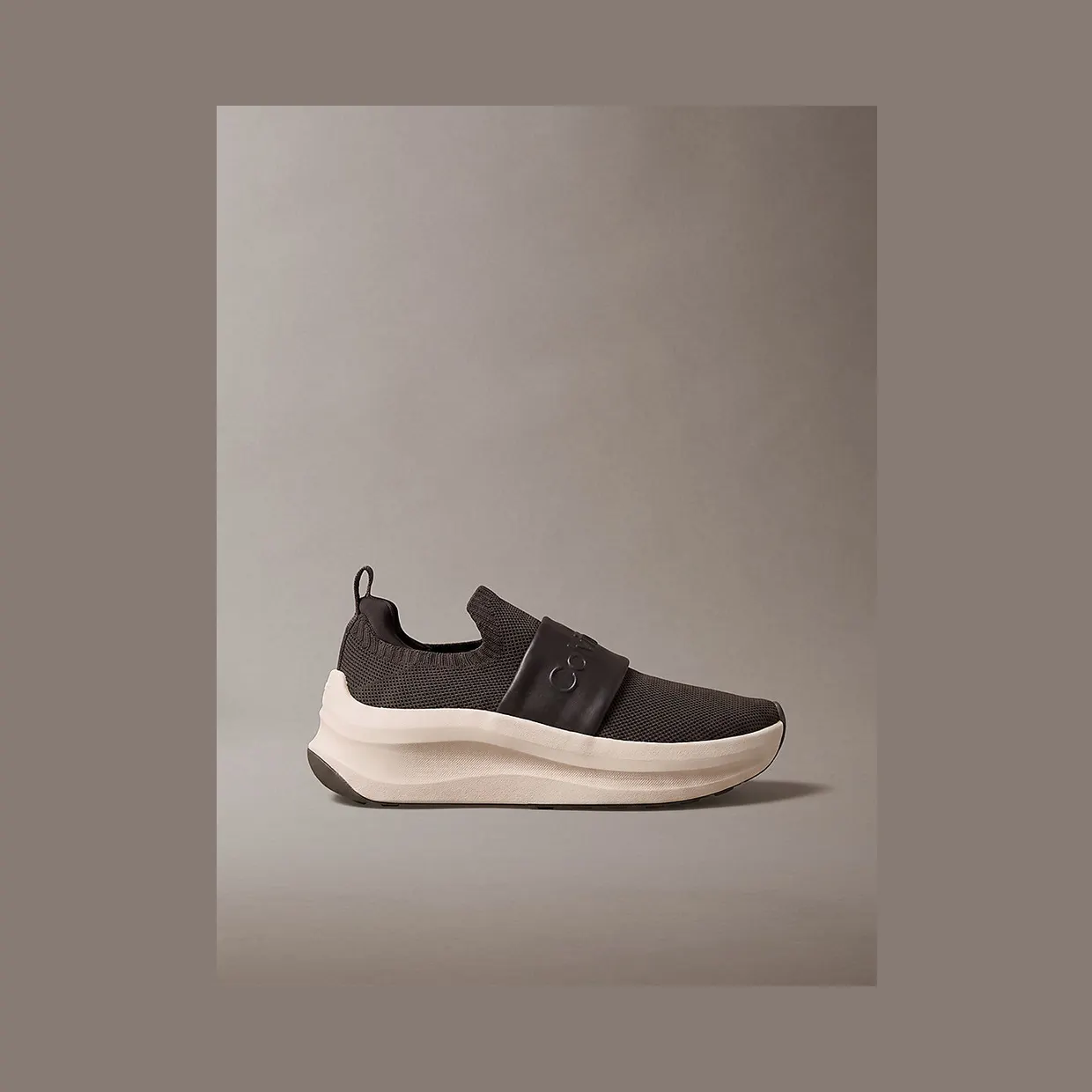 Calvin Klein Ck Volumax – Slip-On Runner “FUDGE/WHISPER PINK/ROCKY BROWN” (HW0HW032610JZ)