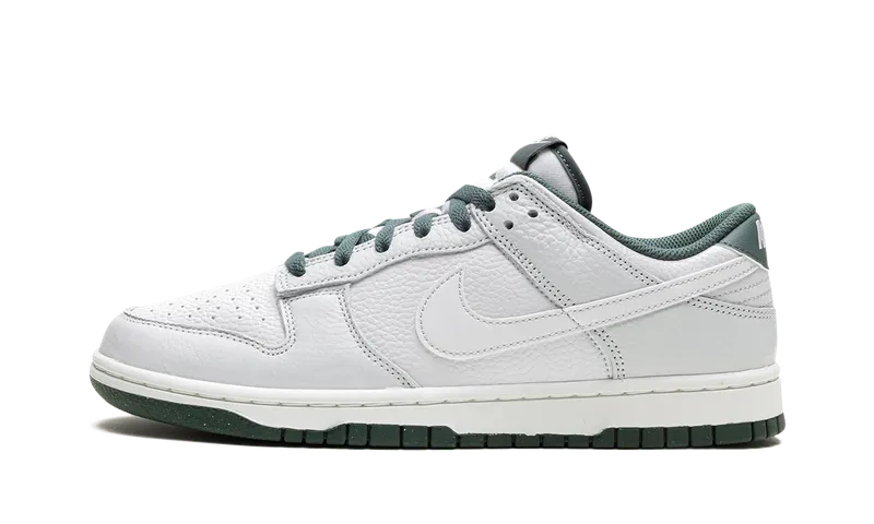 Nike DUNK LOW “VINTAGE GREEN” (HF2874-001)