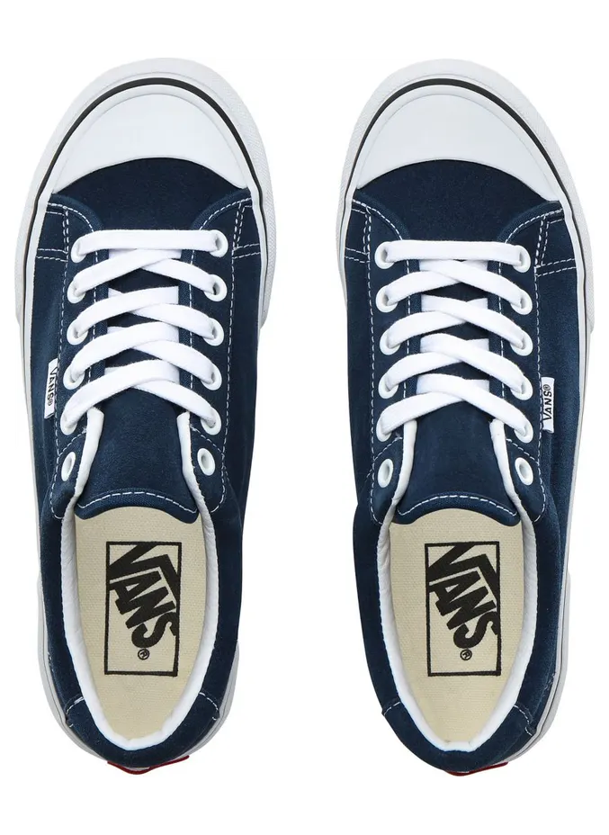 vans-style VN0A3MVHXMN