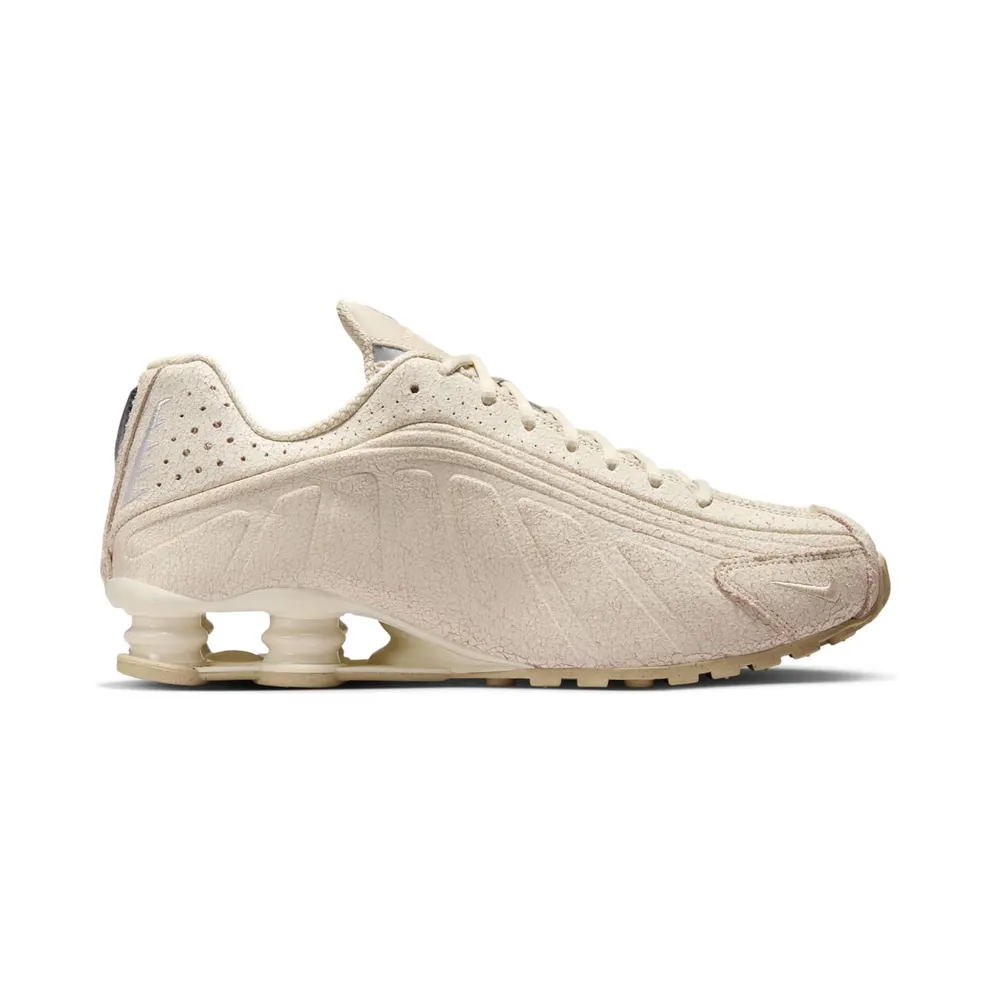 Nike Shox R4 “Natural Metallic Silver” (IO4544-100)