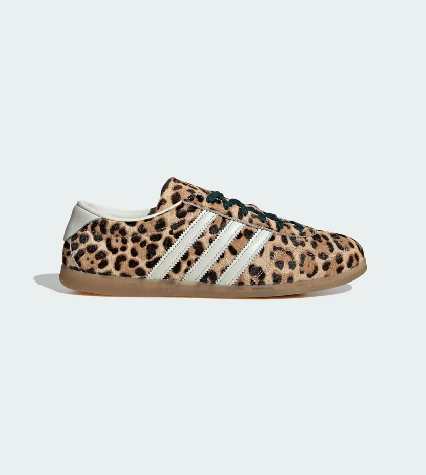 Adidas GAZELLE LO PRO SCHOENEN Magic Beige / Ivory / Gum (KI4207)