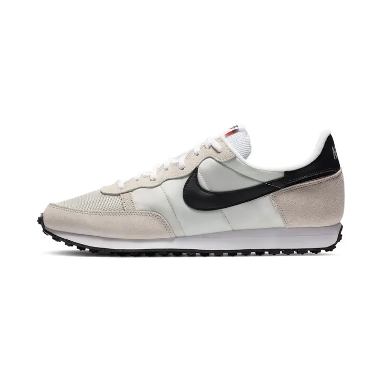 Nike Challenger OG “Light Bone / White / Black” (CW7645-003)