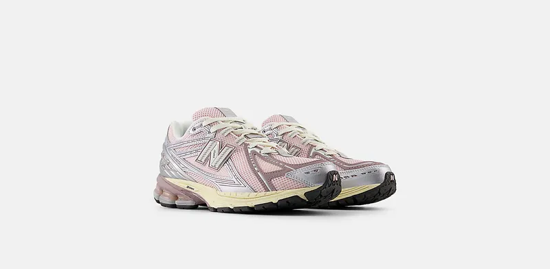 New Balance 1906R “Rose Sugar Silver” (U1906RNF)