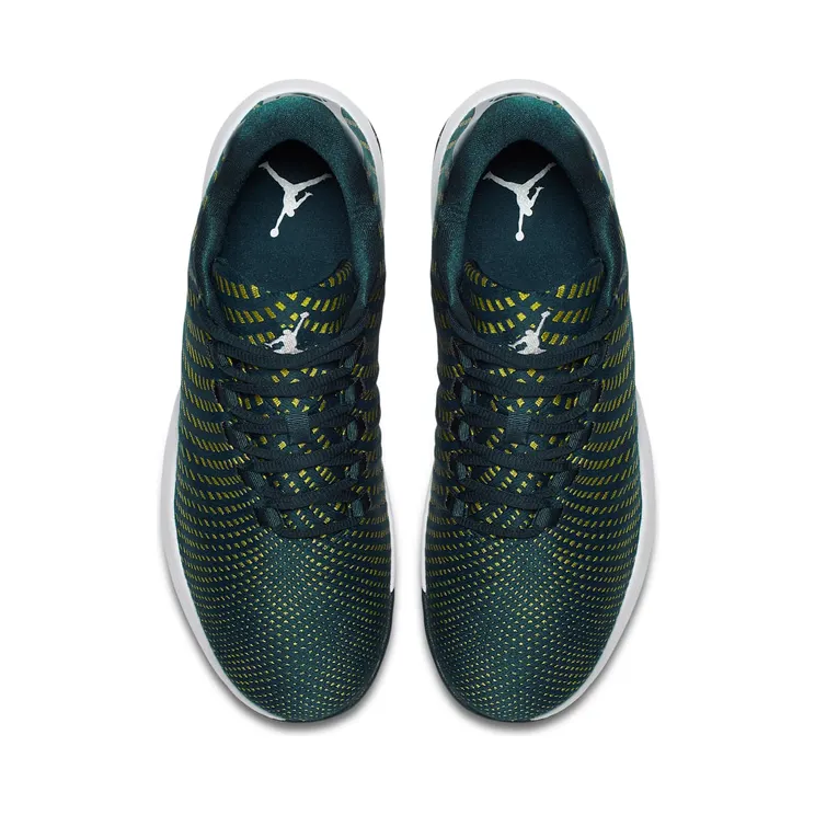 jordan-b-fly 881444-405