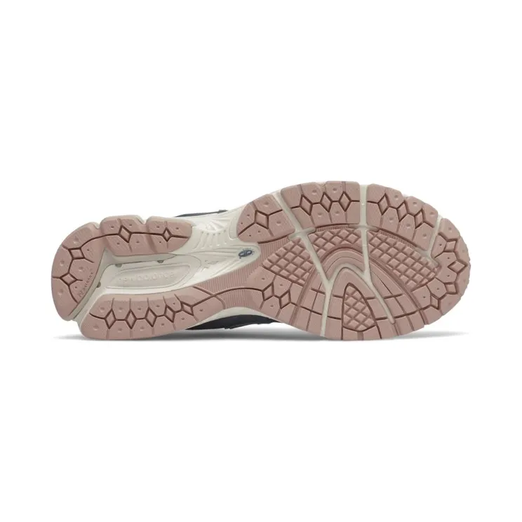 new-balance-2002r M2002RHC
