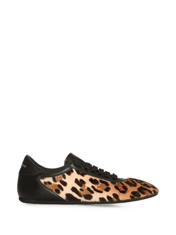 Dolce & Gabbana Leo sneaker-ballerina’s with ponyhaar – Beige (CK2485A3S66)