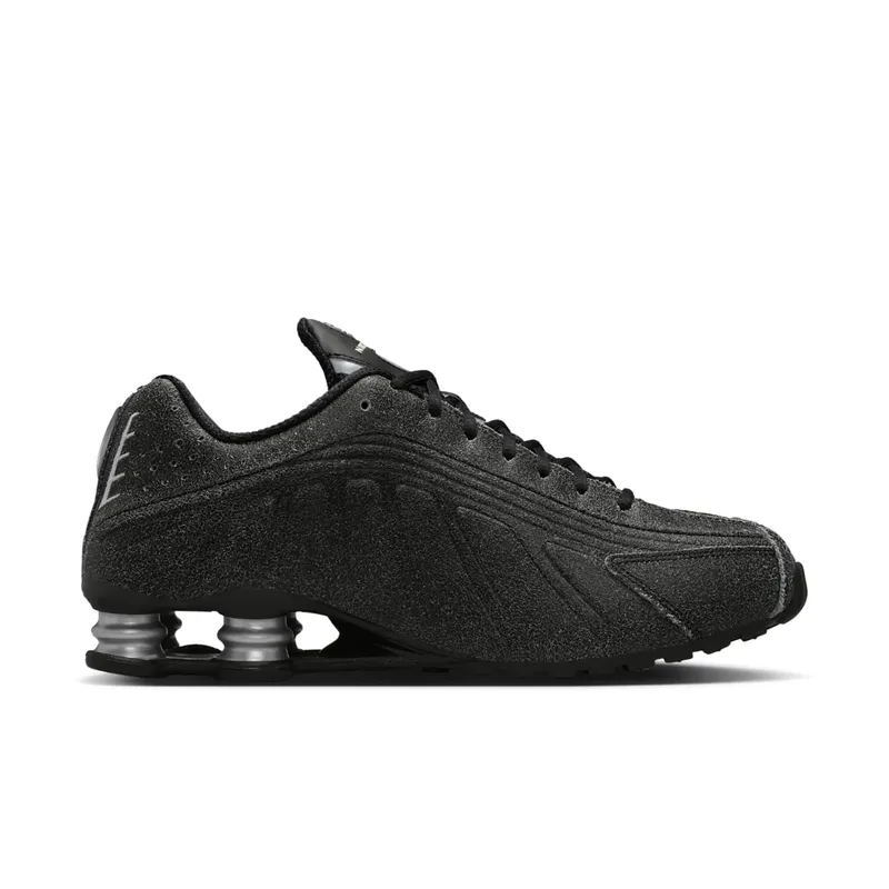 Nike Shox R4 “Distressed Leather – Black” (IO4544-002)