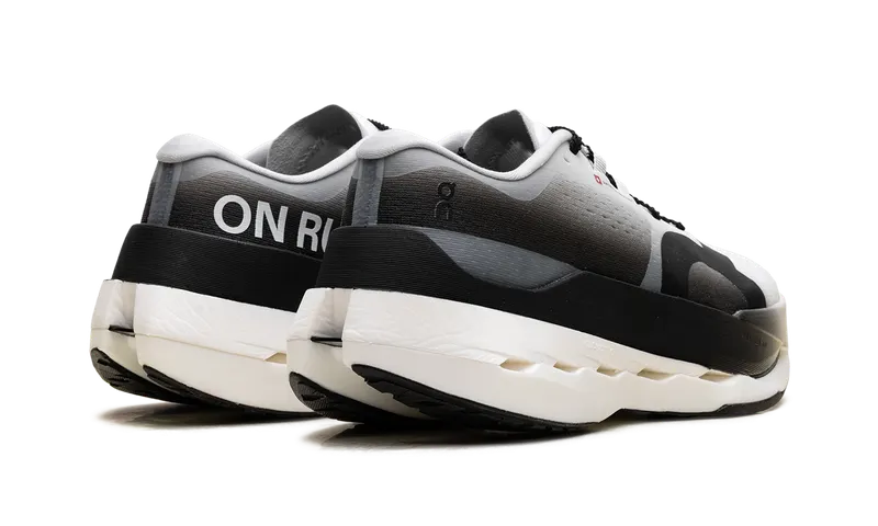 On Running Cloudboom Max “White / Black” (3WF30180462)