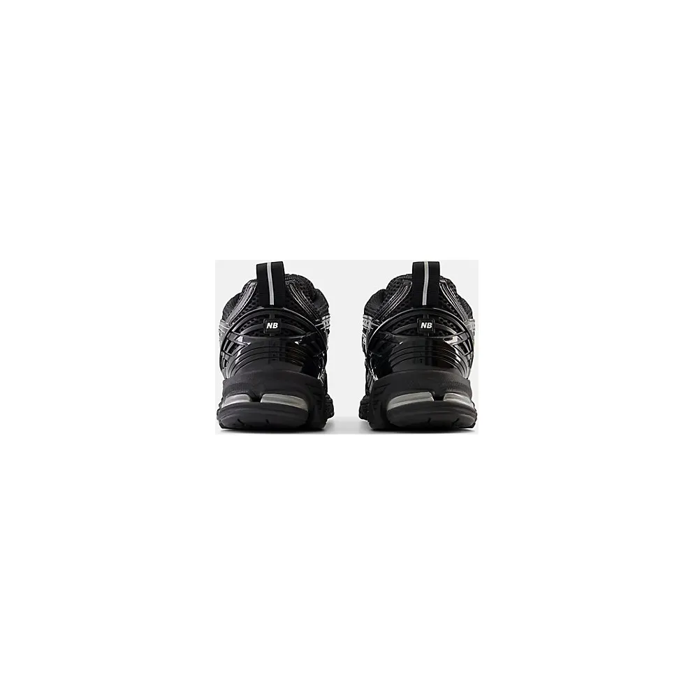 New Balance 1906R Black Silver (M1906RCH)