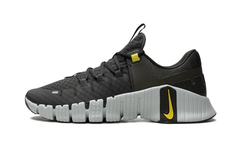 Nike Free Metcon 5 “Sequoia” (DV3949-300)