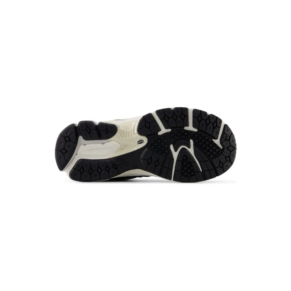 New Balance 2002R PS “Magnet Lead” (PC2002FB)
