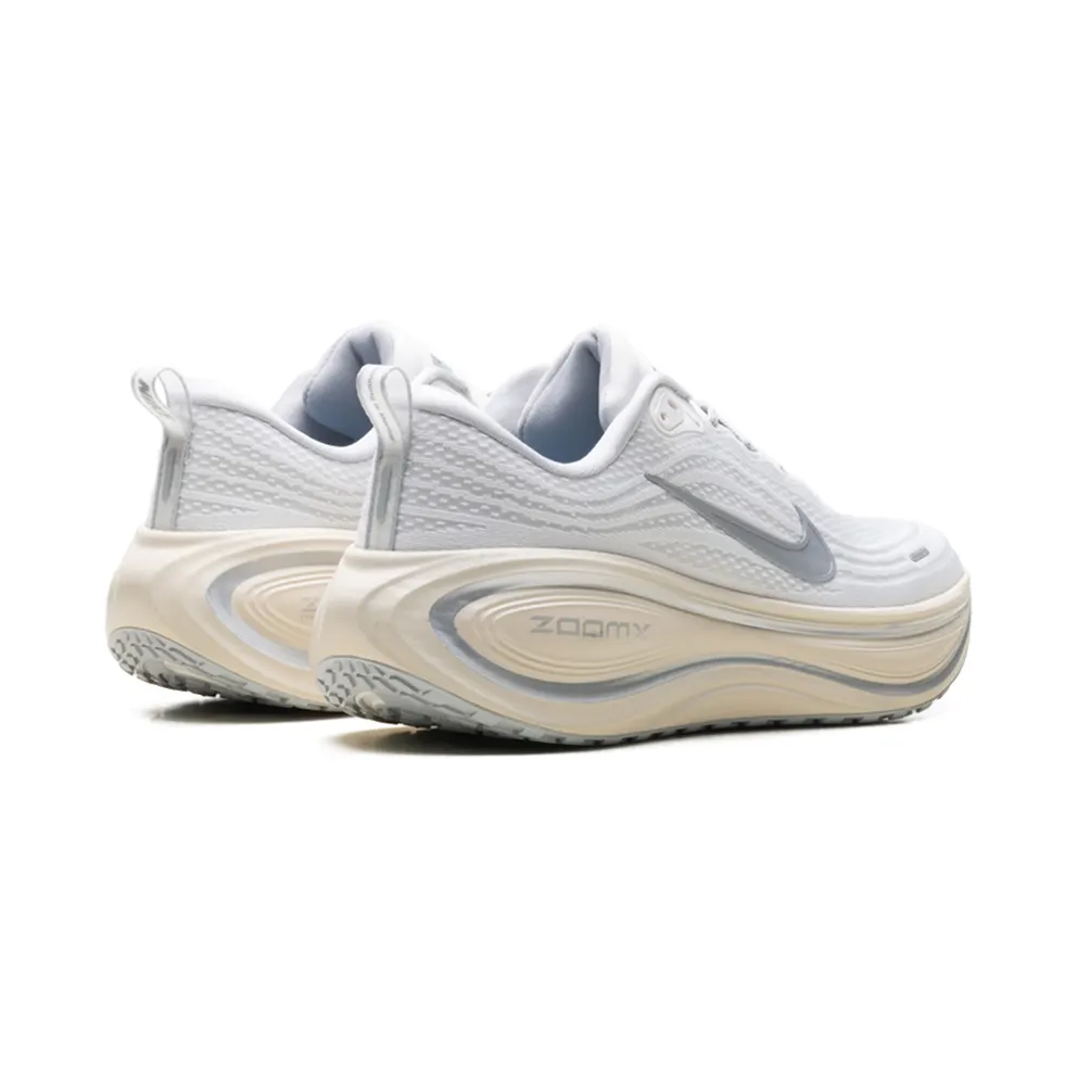 Nike Vomero Plus “Silver” (IQ0308-094)