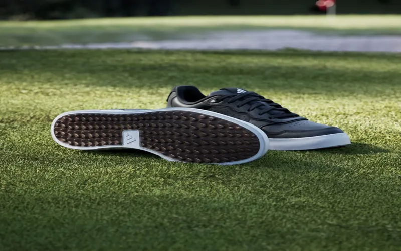 adidas Retrocross 25 Spikeless Golf Core Black Cloud White Gum (IH9978)