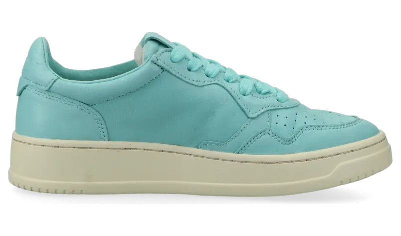 Autry Medalist Low W (blau) – AULWGG42 (3)
