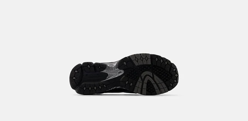 New Balance 1906L “Black Cement / Blue Gemstone” (U1906LAR)