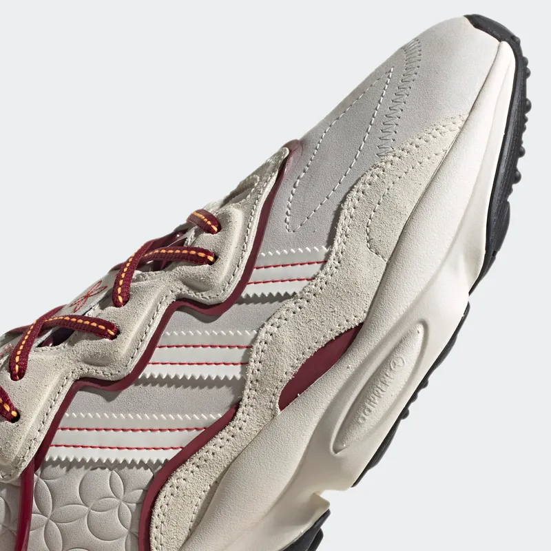 adidas OZWEEGO Chalk White / Off White / Collegiate Burgundy (GX8878)