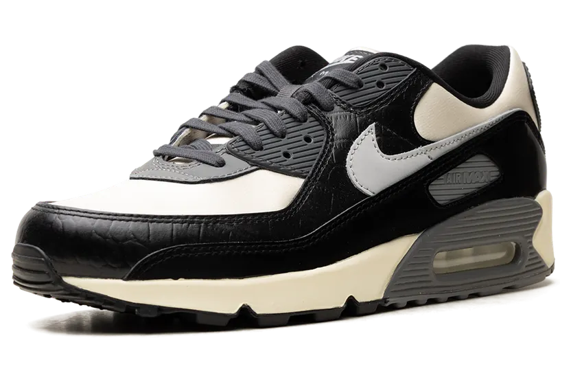 nike-air-max IO4468-100