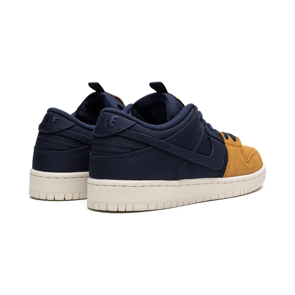 Nike SB Dunk Low “Midnight Navy/Desert Ochre” (DX6775-400)
