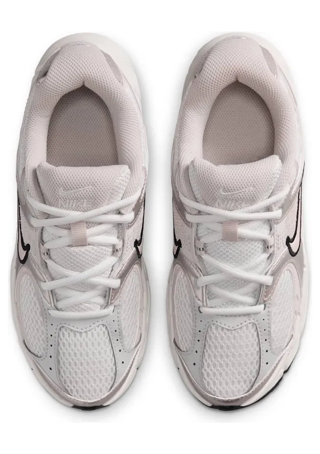nike-v5-rnr HQ6411-102