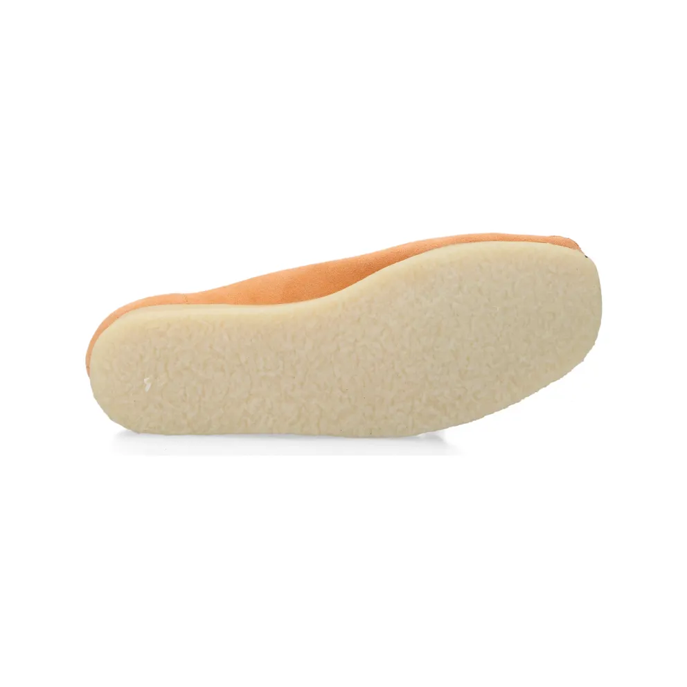 Clarks Originals Wallabee (pale peach sde) – 26180671