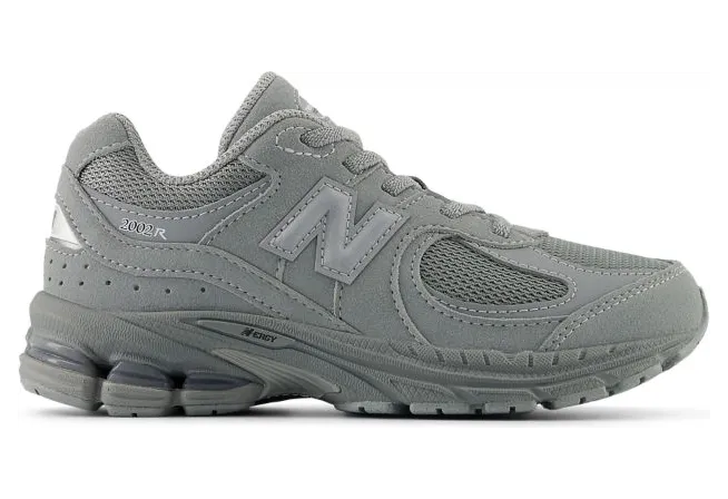 new-balance-2002r P20026SB