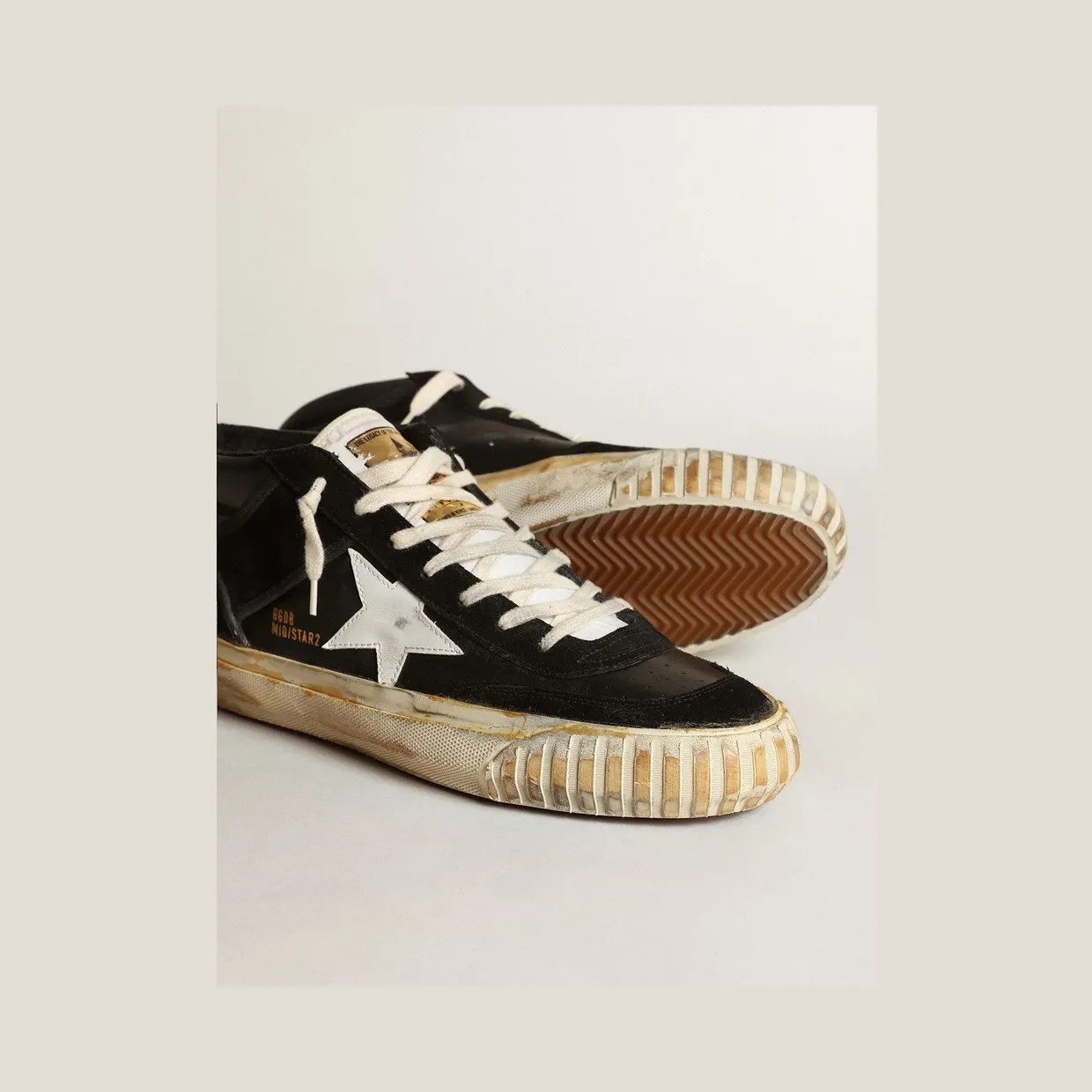 Golden Goose Men’S Mid Star In Black Nappa And Suede With White Leather Star (GMF00408.F003450.80203) (4)