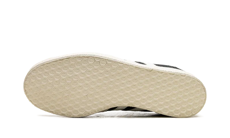 Adidas GAZELLE “CARBON BLACK” (S76025)