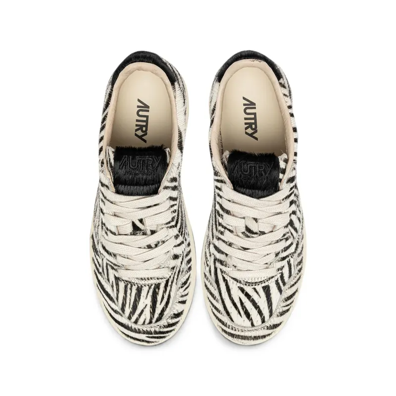 Autry Medalist Easeknit “White/Black” (AULW JA03)