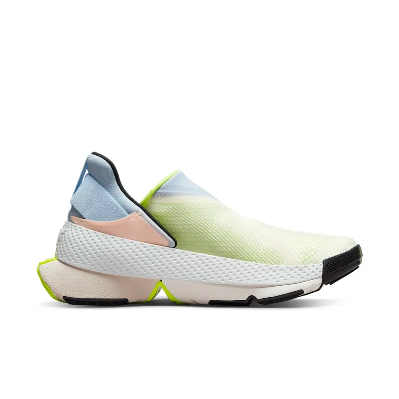Nike Go FlyEase “White/Celestine Blue/Summit White/Black” (DR5540-100)