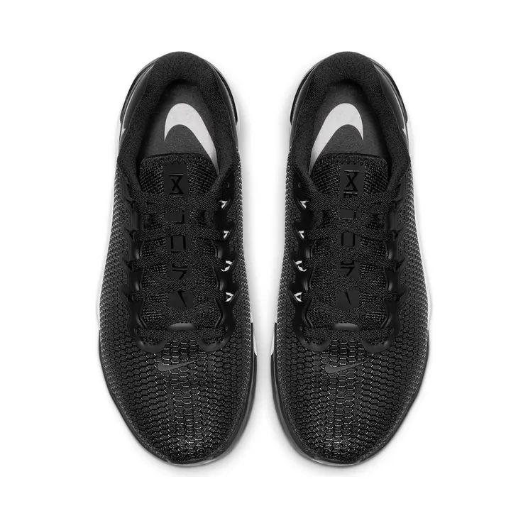 nike-metcon AO2982-010