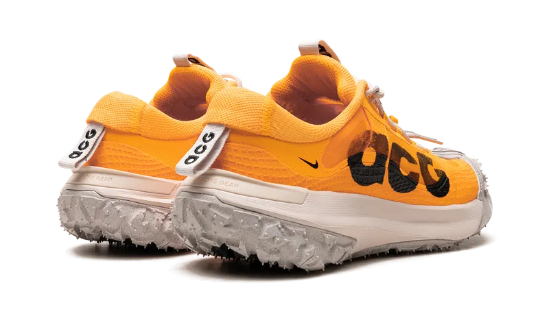 Nike ACG Mountain Fly Low 2 “Laser Orange” (DV7903-800)