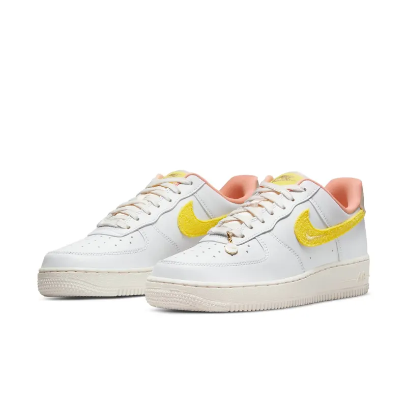 Nike AIR FORCE 1 ’07 LX “Mama” (DV2183-100)