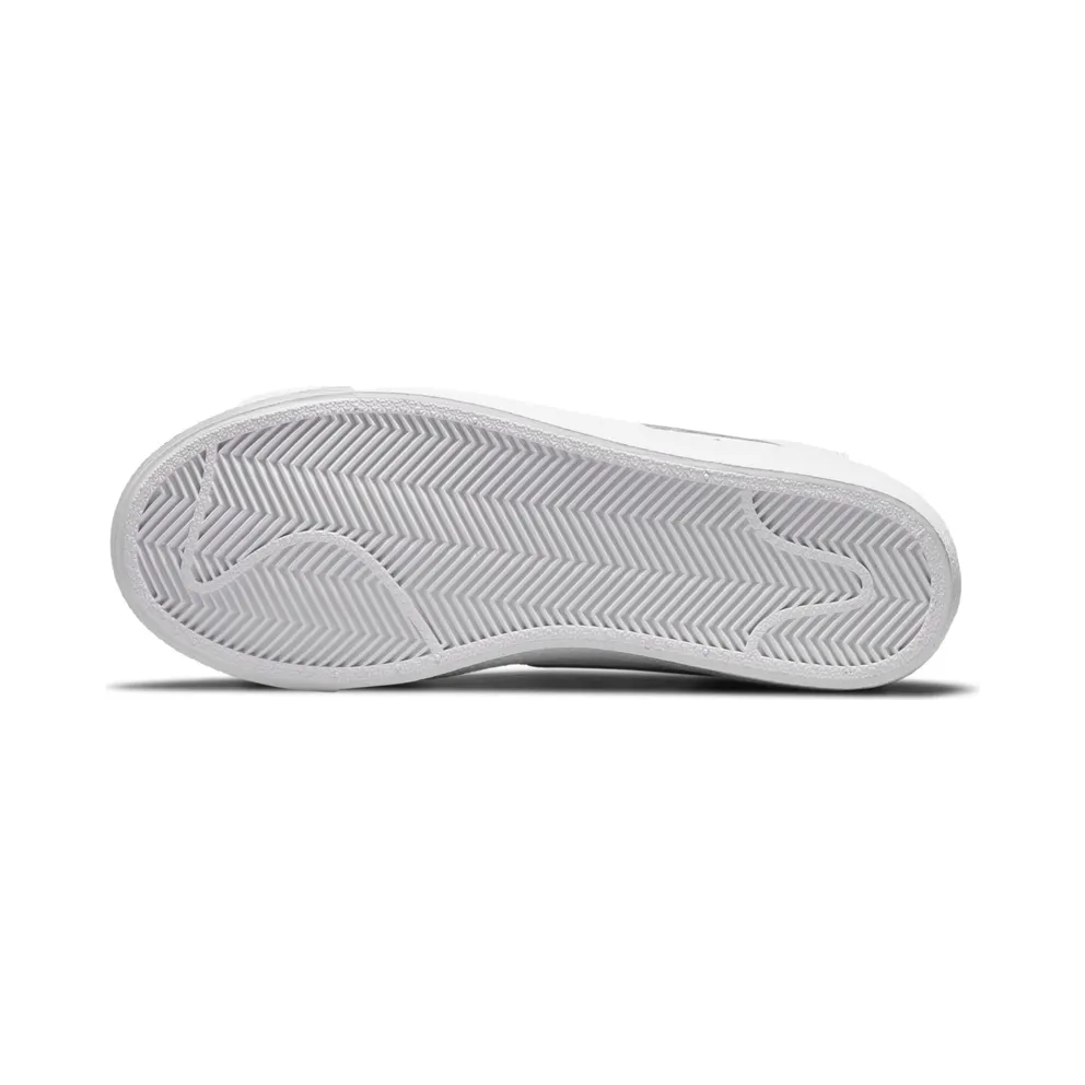 Nike Blazer Mid ’77 “White / Black / Lilac / Metallic Silver” (DA4086-101)