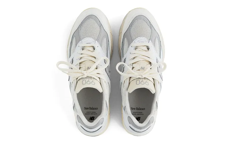 New Balance New Balance White/Grey (M990TC2)