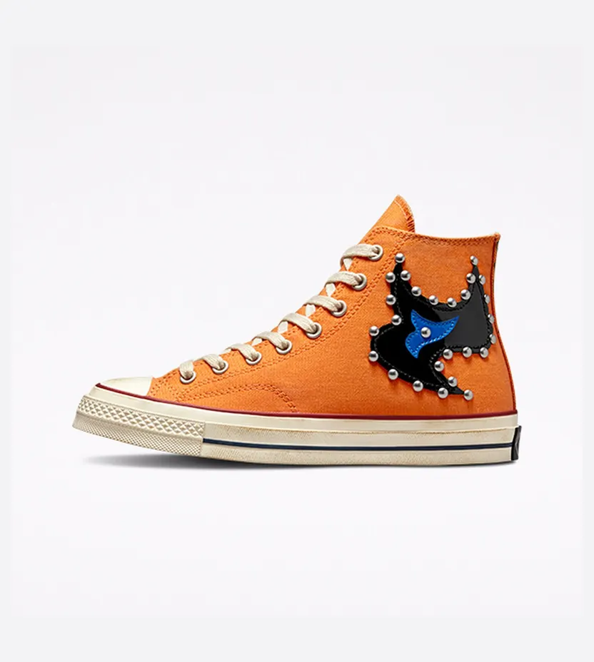 converse-chuck-taylor-all-star A01762C