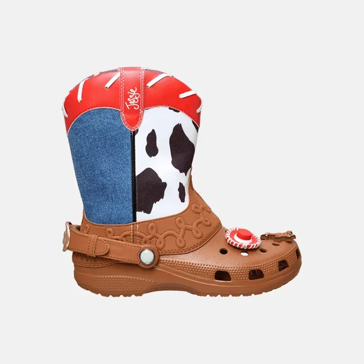 Toy Story x Crocs Classic Boot – Jessie – “Jessie” (213009-90H)