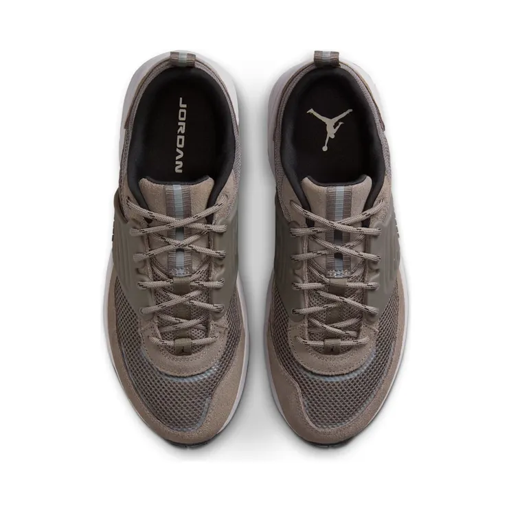 air-jordan-trunner IB3722-201