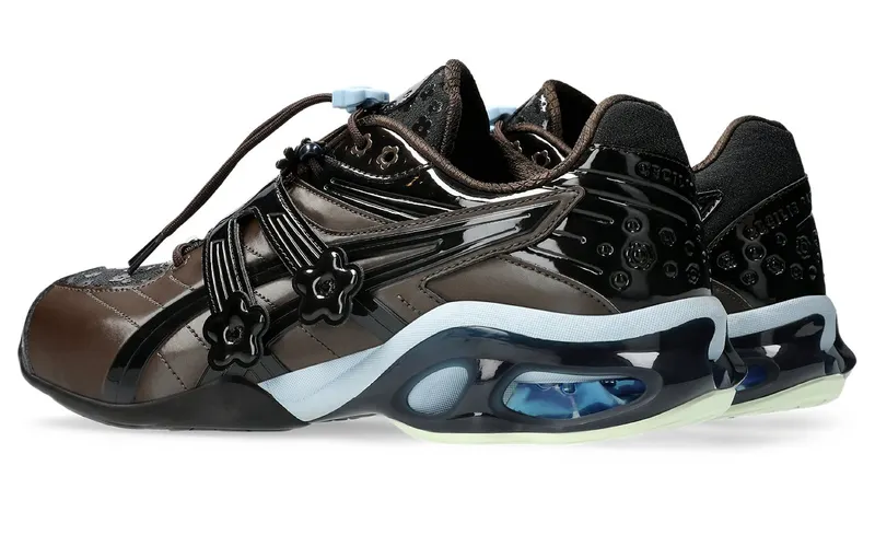 Cecilie Bahnsen x ASICS GEL-Kinetic FR “Black Coffee” komt 12 september (4)