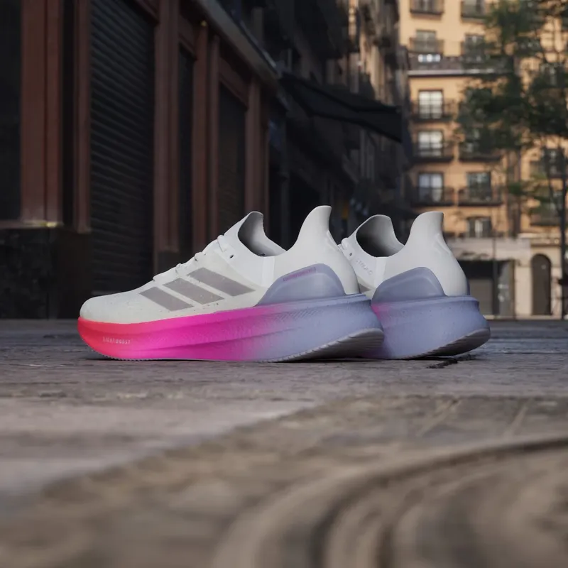 Adidas Ultraboost 5 Strung Cloud White / Glory Grey / Lucid Red (JQ2935)
