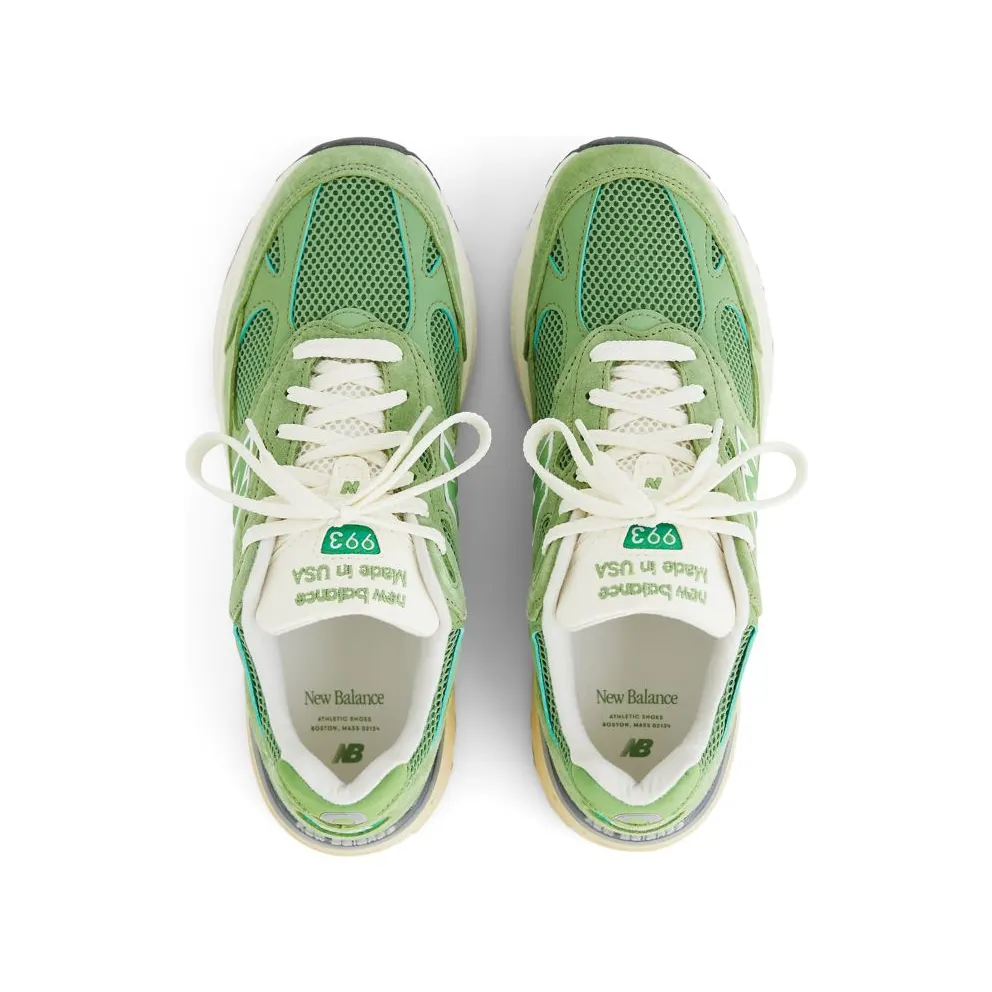 New Balance 993 “Made in USA – Chive” (U993GW)