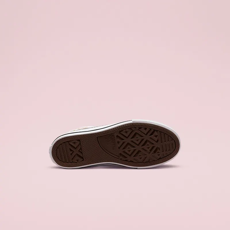 converse-chuck-taylor-all-star 672221C