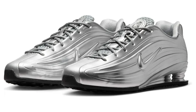 nike-shox IO7843-002