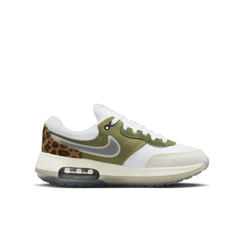 Nike Air Max Motif Next Nature Older Kids’ White (DZ5353-100)